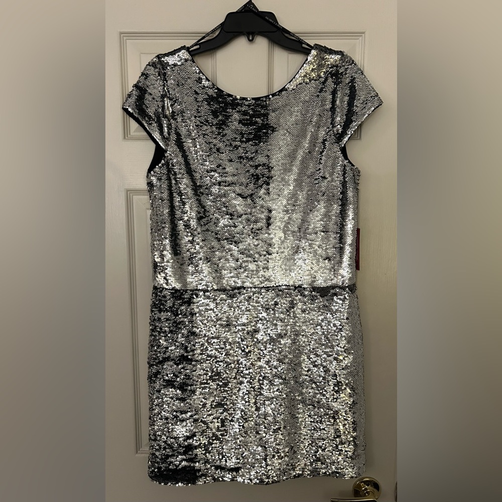 NWT Vince Camuto Mermaid Sequin Dress Silver Size 14